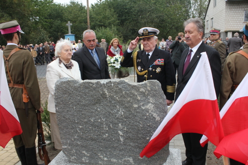 garwolin - Pamiątkowa tablica w 76. rocznicę obrony mostu na Wiśle